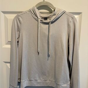 Vuori halo essential hoodie xs